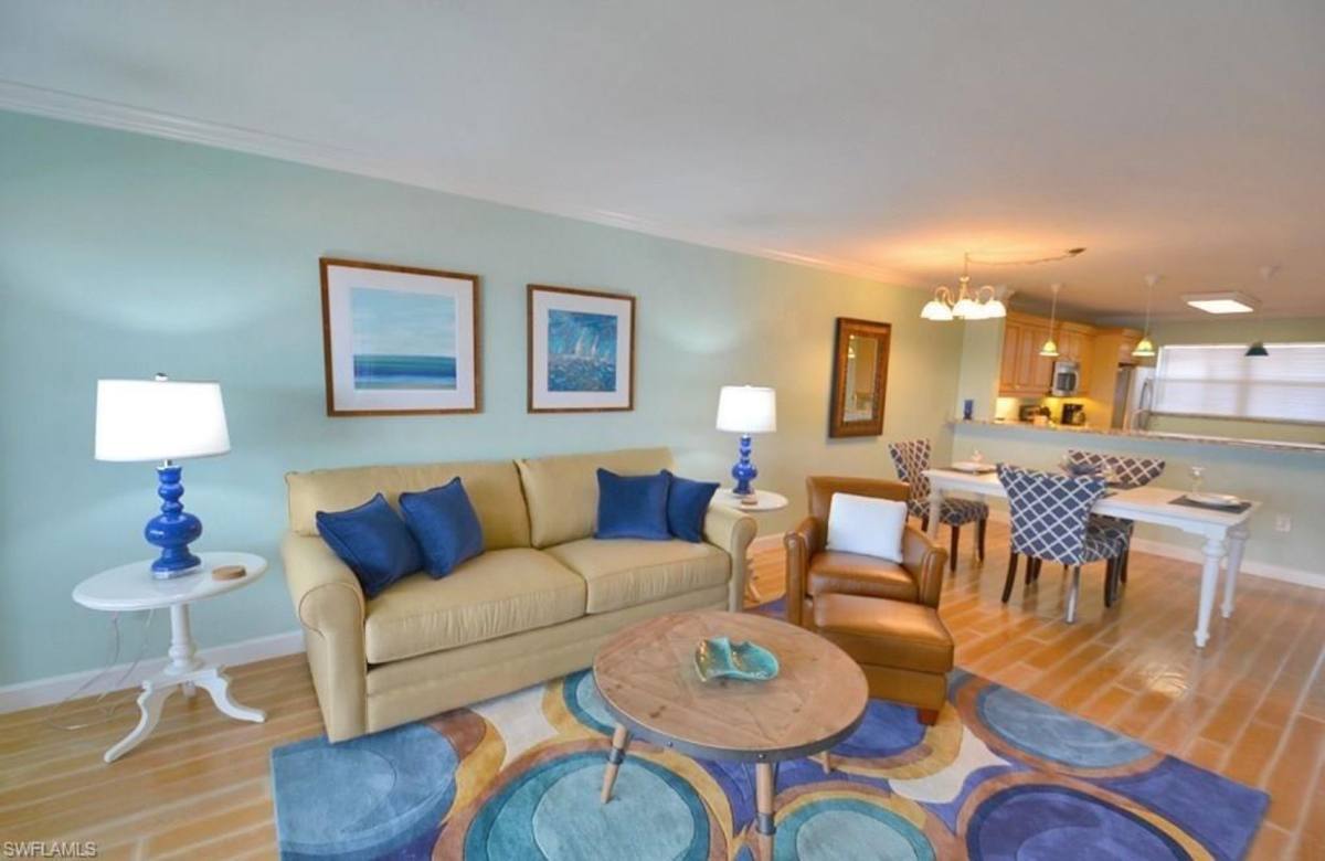Condo for rent at 307 Goodlette Rd S, Naples, FL 34102