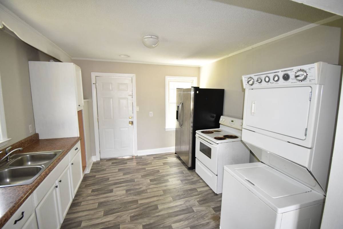 House for rent at 1527 McArthur Rd, Fayetteville, NC 28311