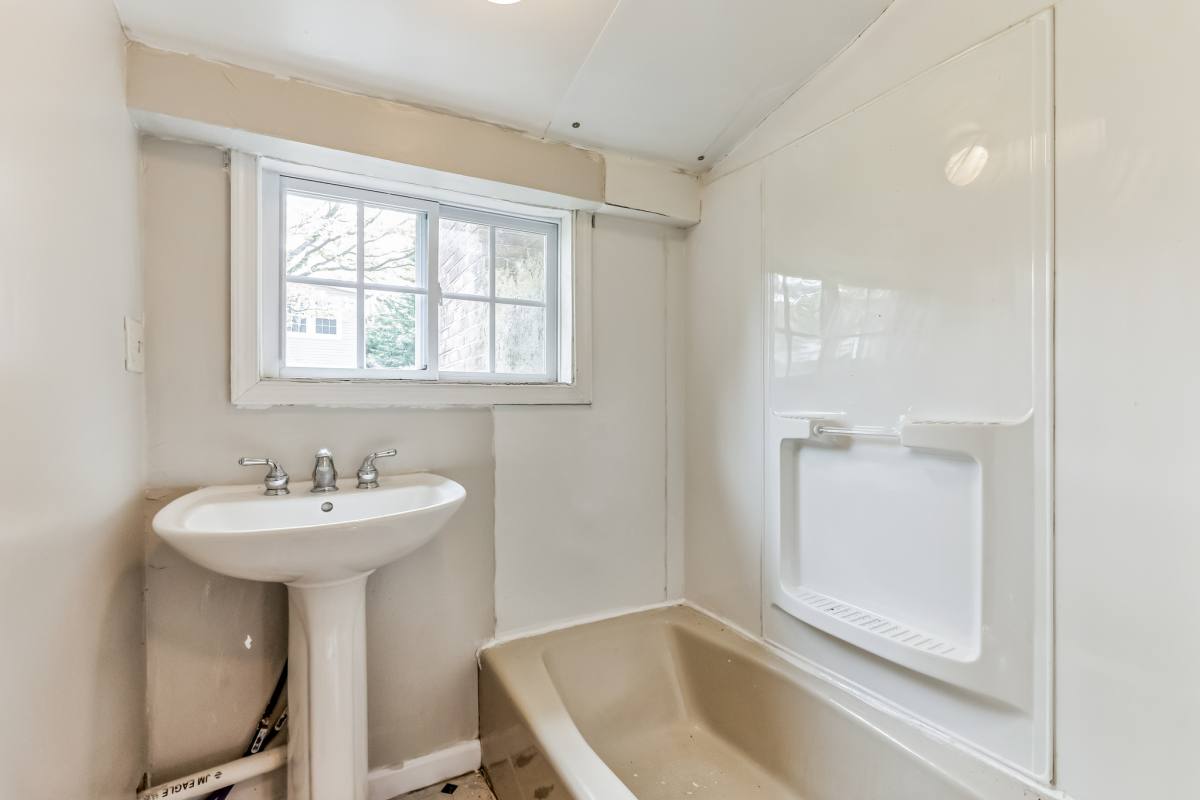 Apartment for rent at 123 Main St, Hellertown, PA 18055