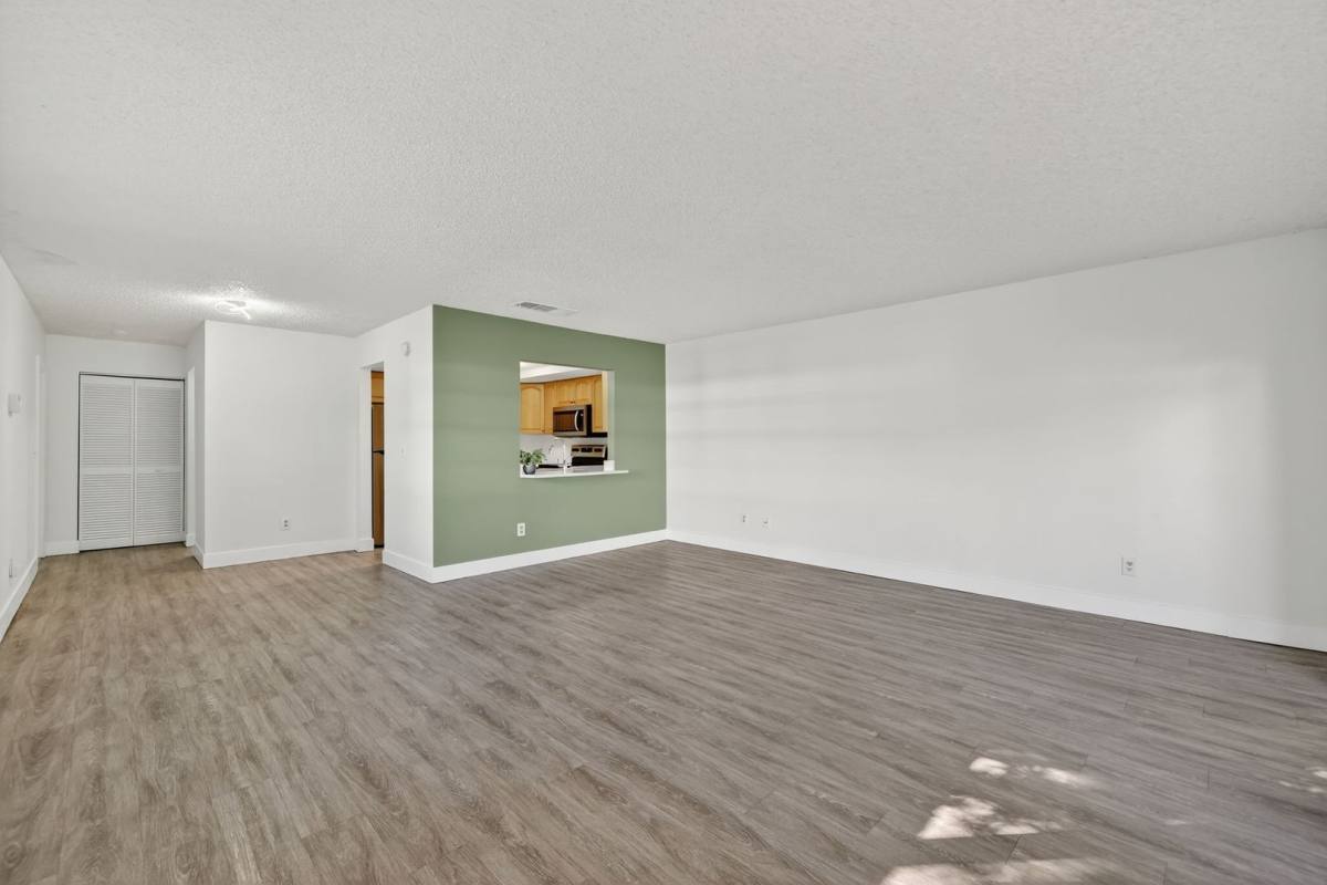 Apartment for rent at 2517 S 17th St, Fort Pierce, FL 34982