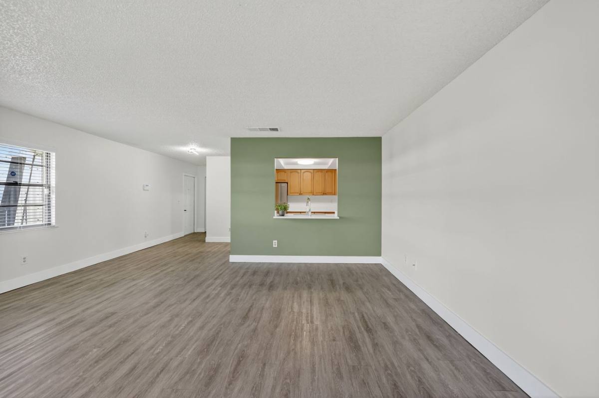Apartment for rent at 2517 S 17th St, Fort Pierce, FL 34982