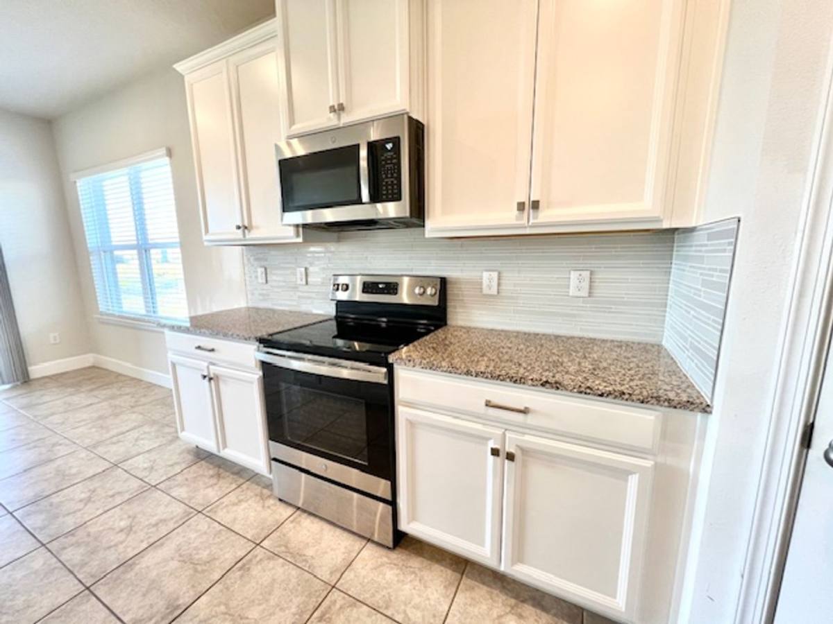 House for rent at 8351 Greenway Ave, Wesley Chapel, FL 33544