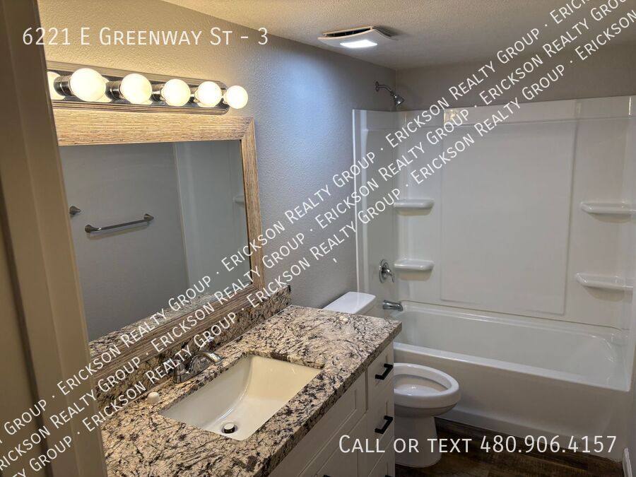 Apartment for rent at 6221 E Greenway St #3, Mesa, AZ 85205