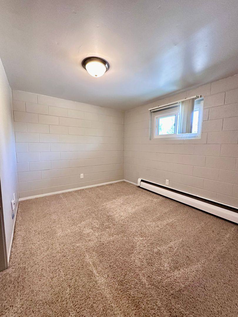 Apartment for rent at 1100 8th Ave NW, Valley City, ND 58072