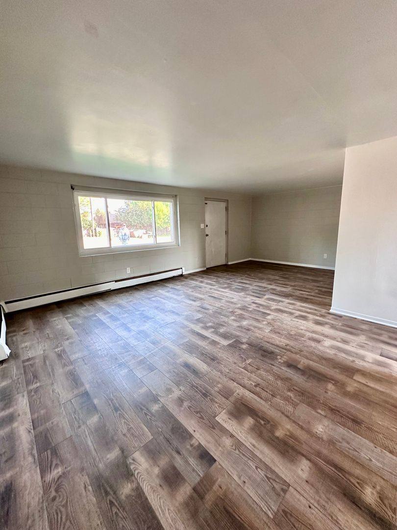 Apartment for rent at 1100 8th Ave NW, Valley City, ND 58072