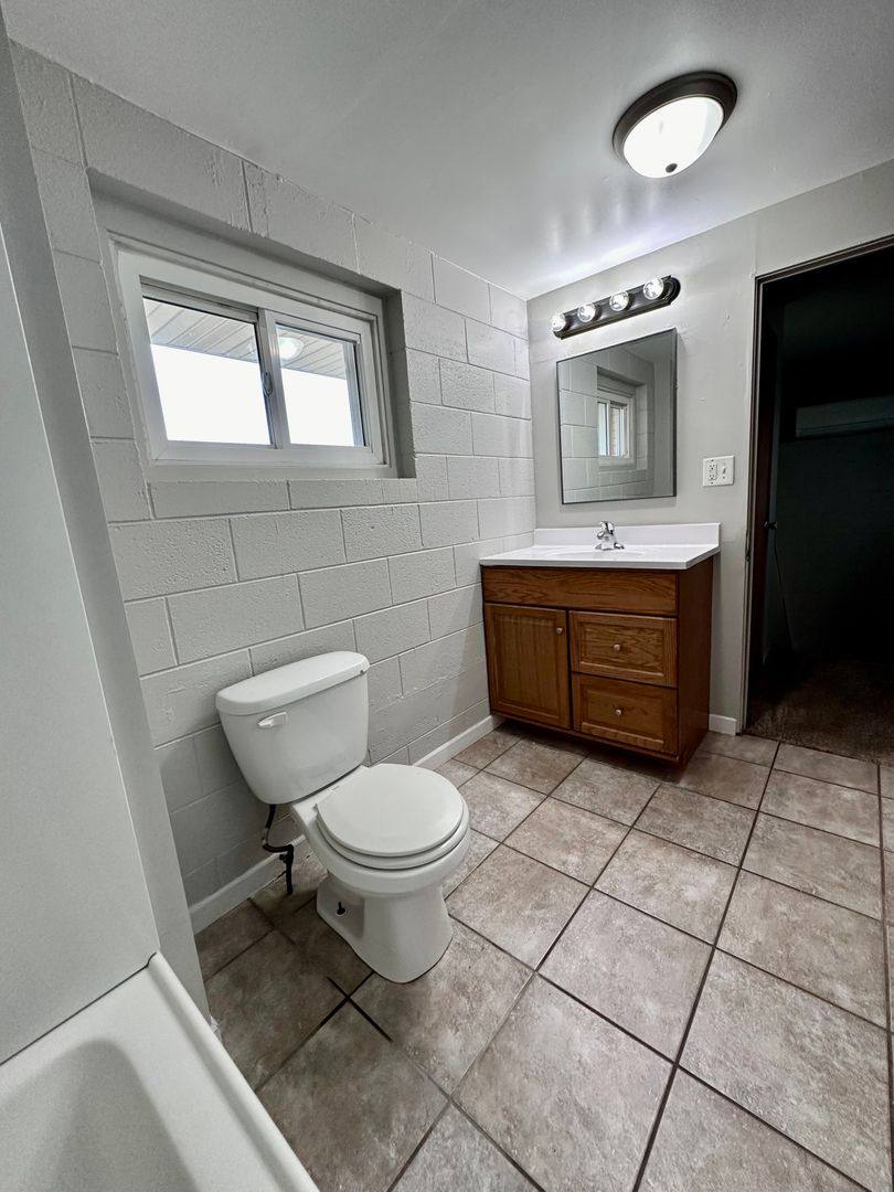 Apartment for rent at 1100 8th Ave NW, Valley City, ND 58072