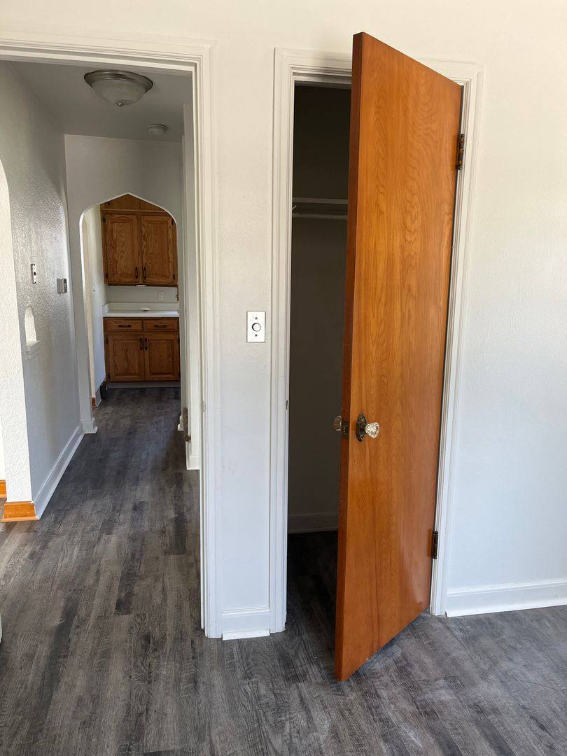 Townhouse for rent at 7003 Madison Ave, Urbandale, IA 50322