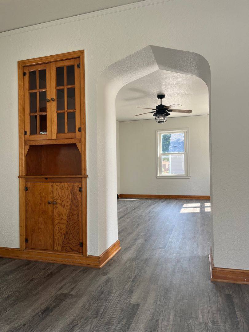 Townhouse for rent at 7003 Madison Ave, Urbandale, IA 50322