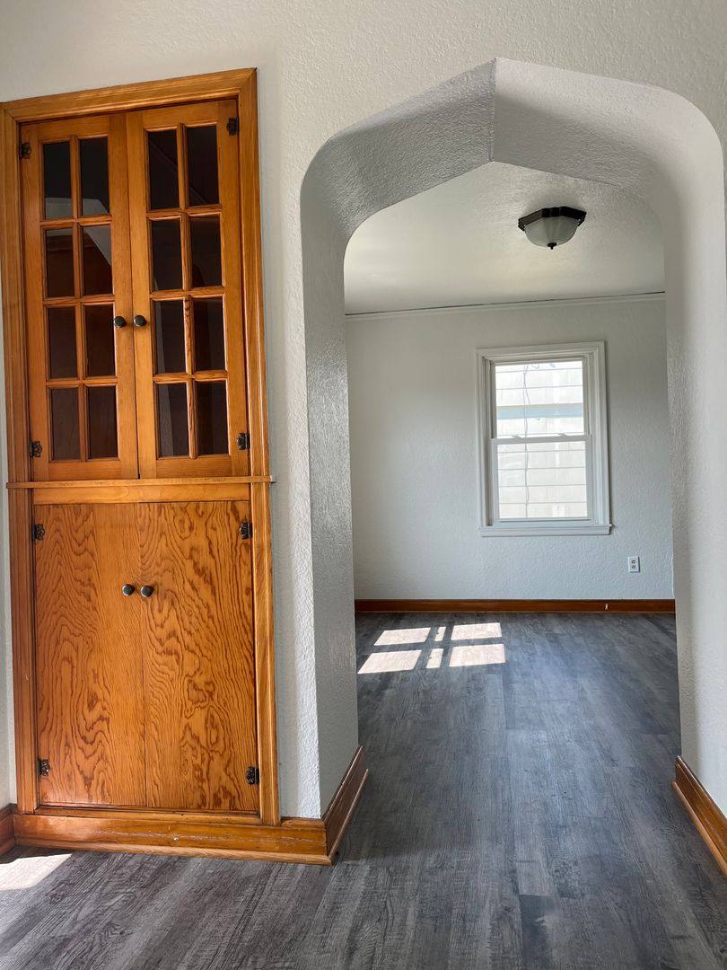 Townhouse for rent at 7003 Madison Ave, Urbandale, IA 50322