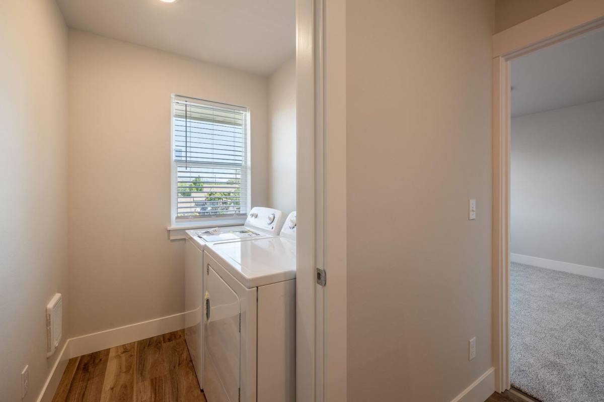 Townhouse for rent at 1013 & 1015 Fifth St, Wenatchee, WA 98801