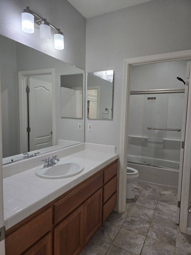 House for rent at 4227 S Fontana, Visalia, CA 93277