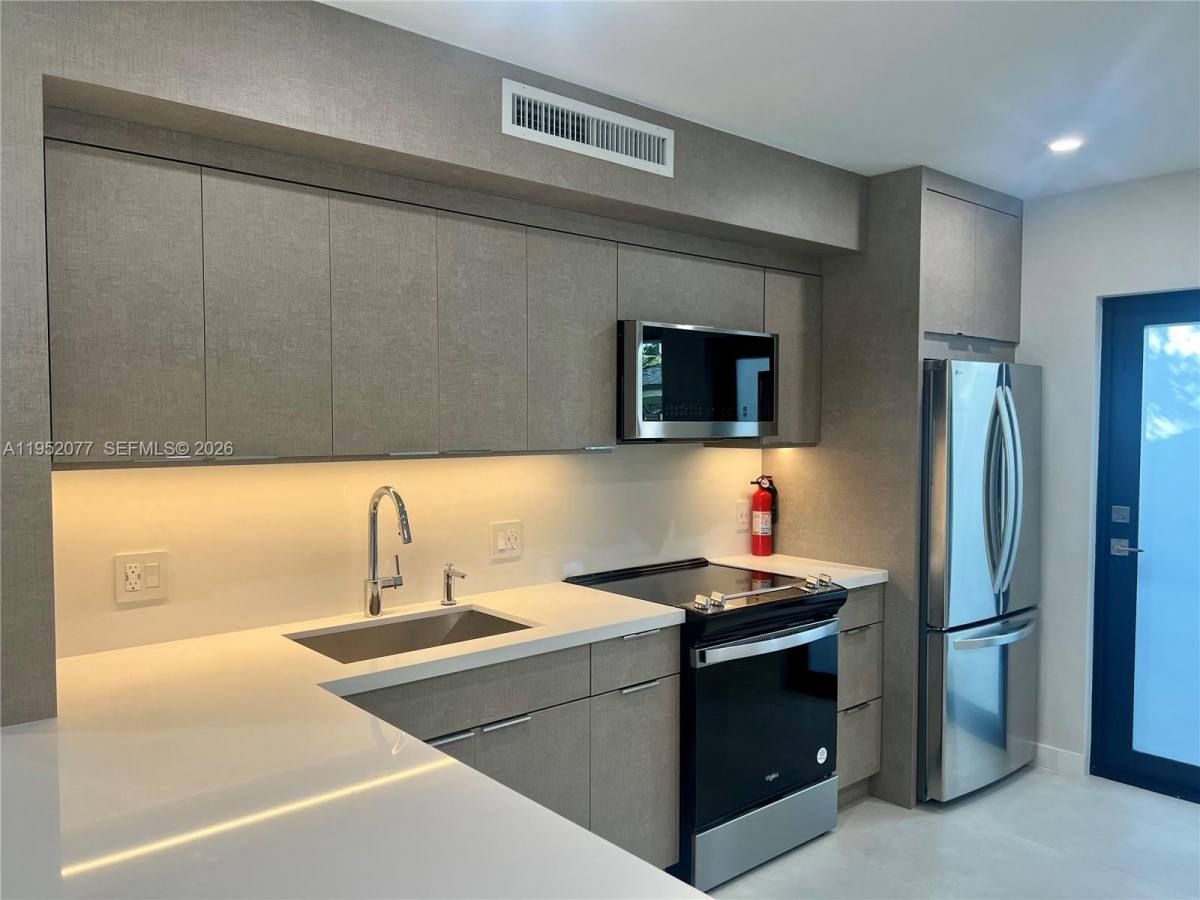 Apartment for rent at 3532 Thomas Ave, Miami, FL 33133