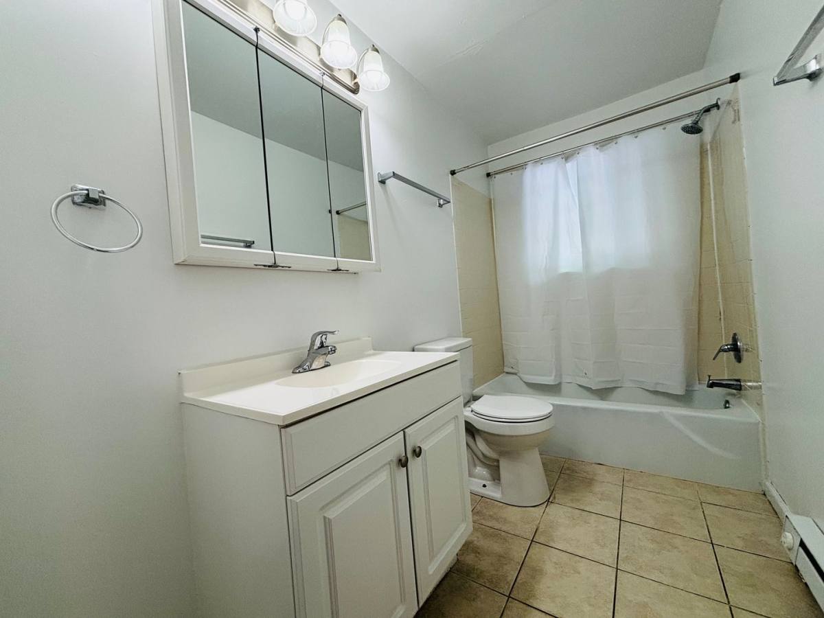 Apartment for rent at 109-110 Northview Dr, Blacksburg, VA 24060