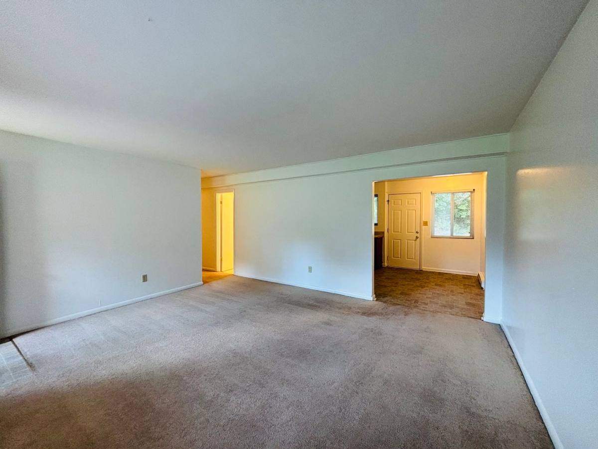 Apartment for rent at 109-110 Northview Dr, Blacksburg, VA 24060