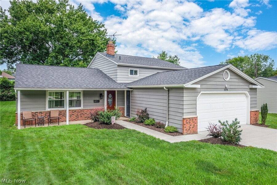 House for rent at 3270 Higley Rd, Rocky River, OH 44116