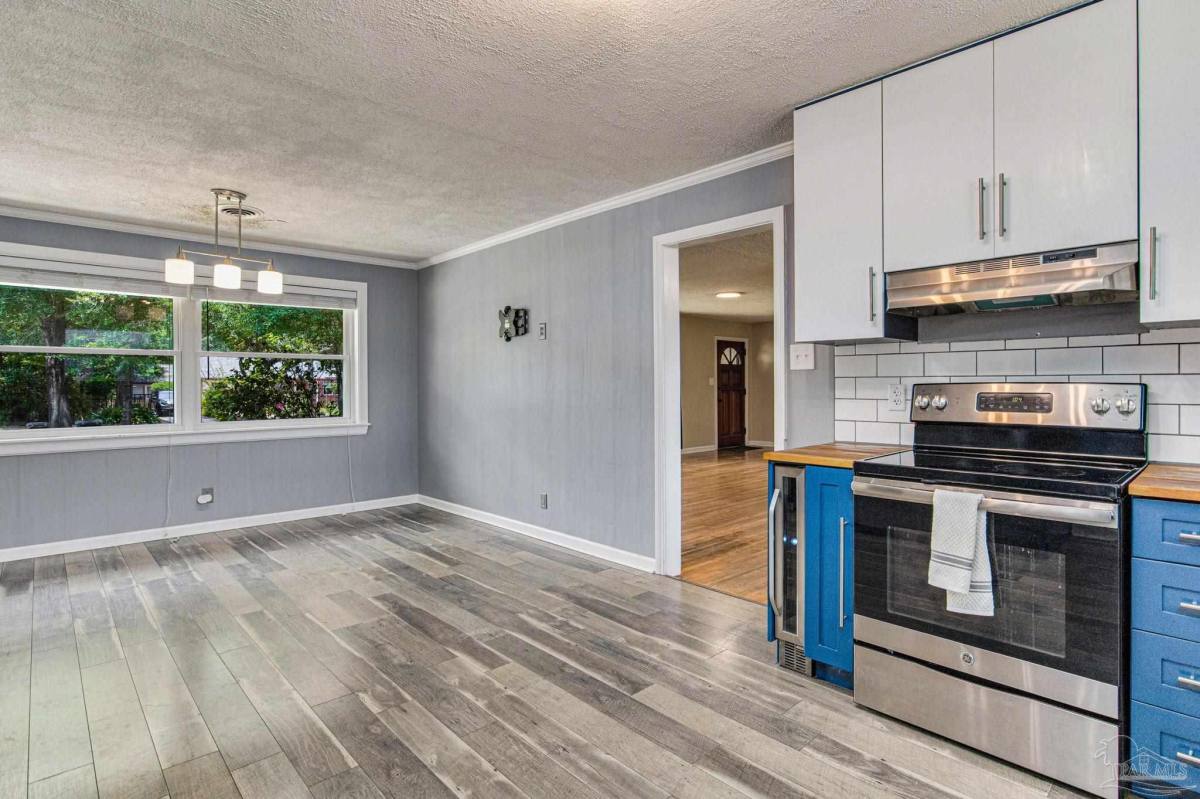 Apartment for rent at 2033 E Bobe St, Pensacola, FL 32503