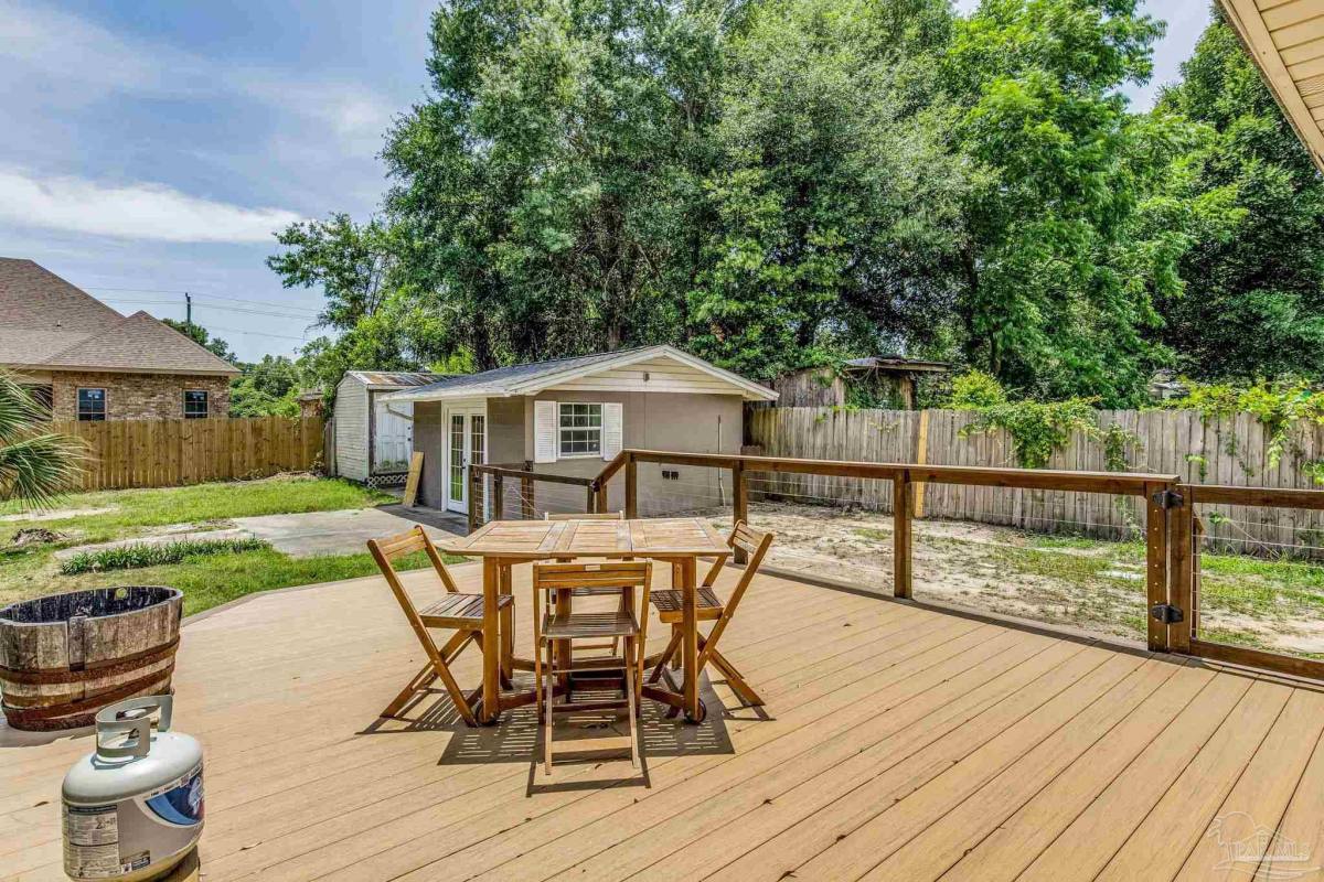 Apartment for rent at 2033 E Bobe St, Pensacola, FL 32503