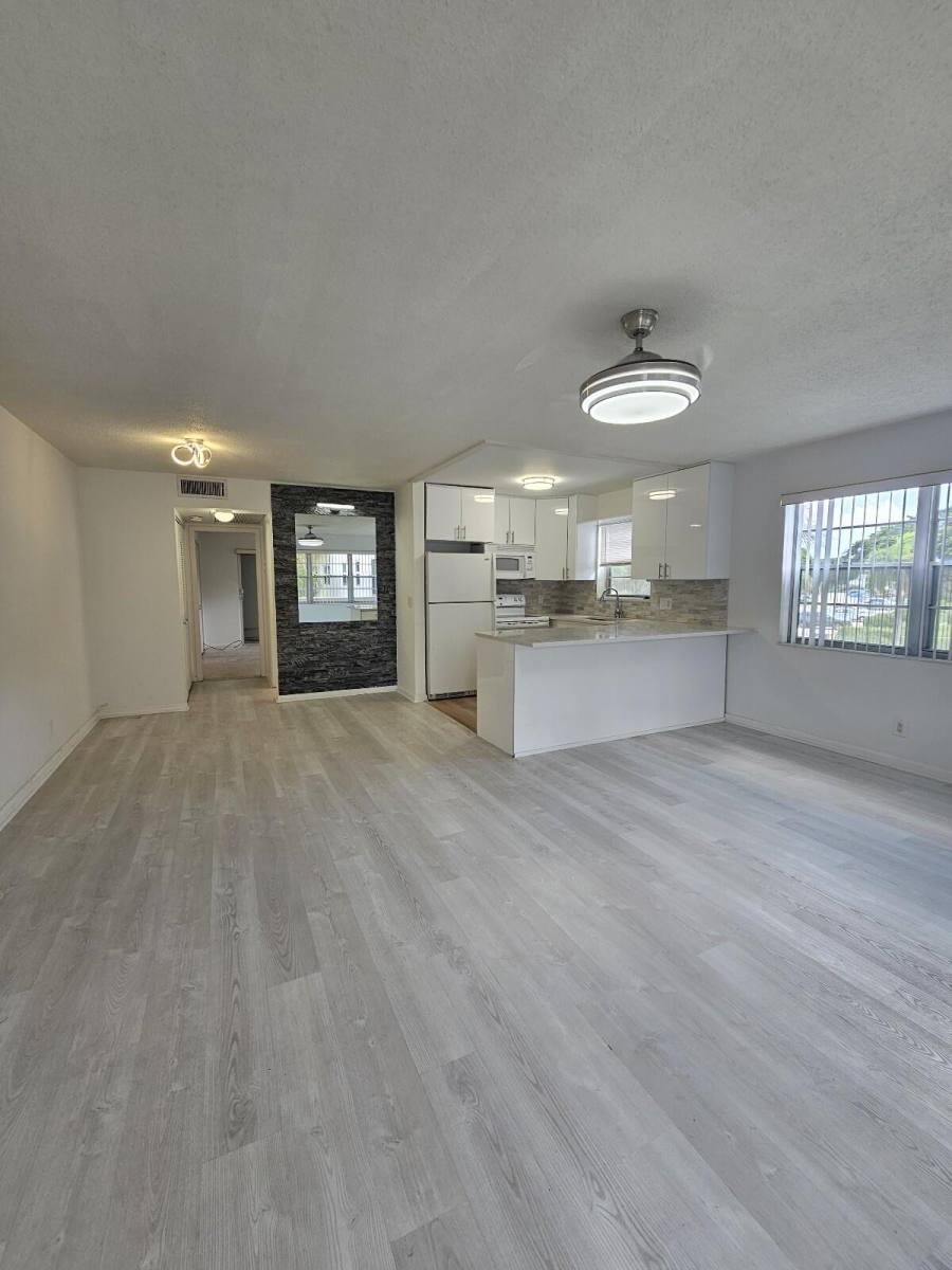 Apartment for rent at 105 Windsor E #105, West Palm Beach, FL 33417