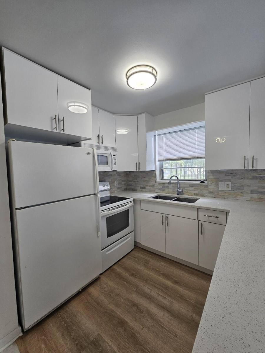 Apartment for rent at 105 Windsor E #105, West Palm Beach, FL 33417