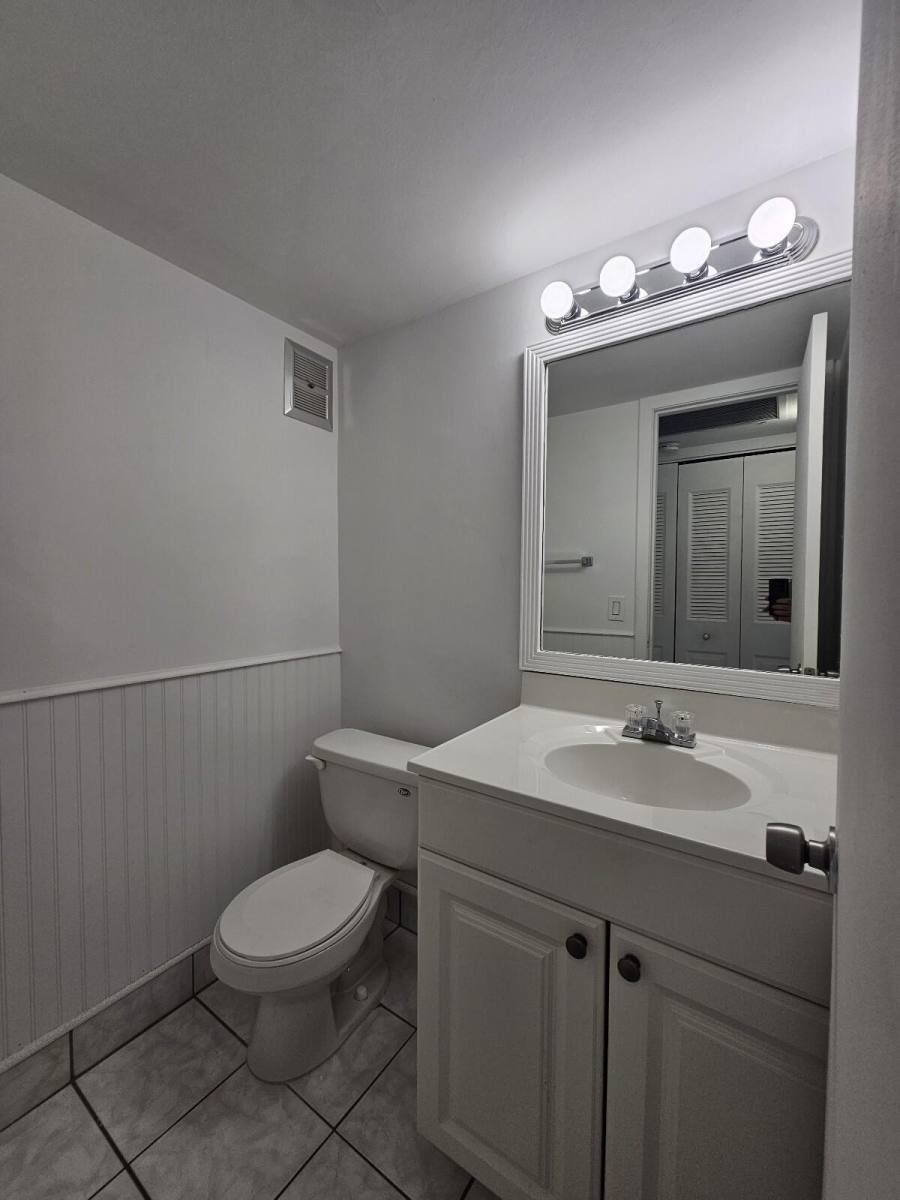 Apartment for rent at 105 Windsor E #105, West Palm Beach, FL 33417