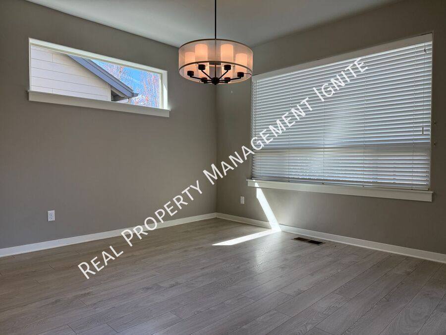 House for rent at 3751 SW Coyote Lane, Redmond, OR 97756