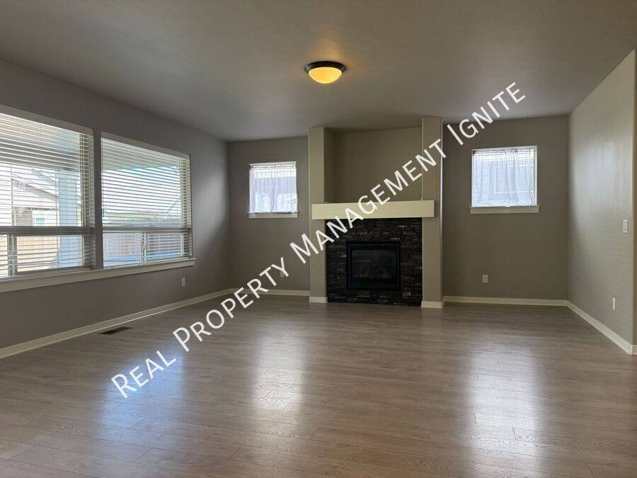 House for rent at 3751 SW Coyote Lane, Redmond, OR 97756