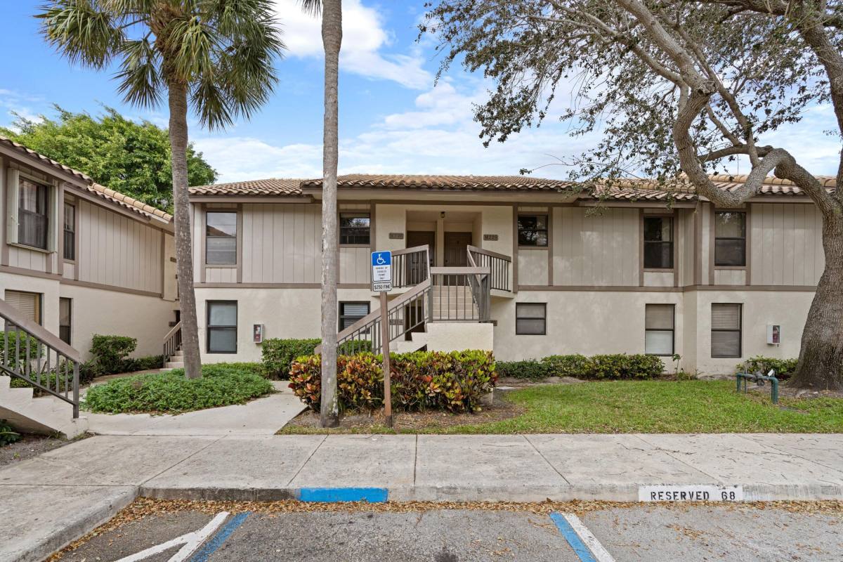 Apartment for rent at 3139 Millwood Terrace #2250, Boca Raton, FL 33431