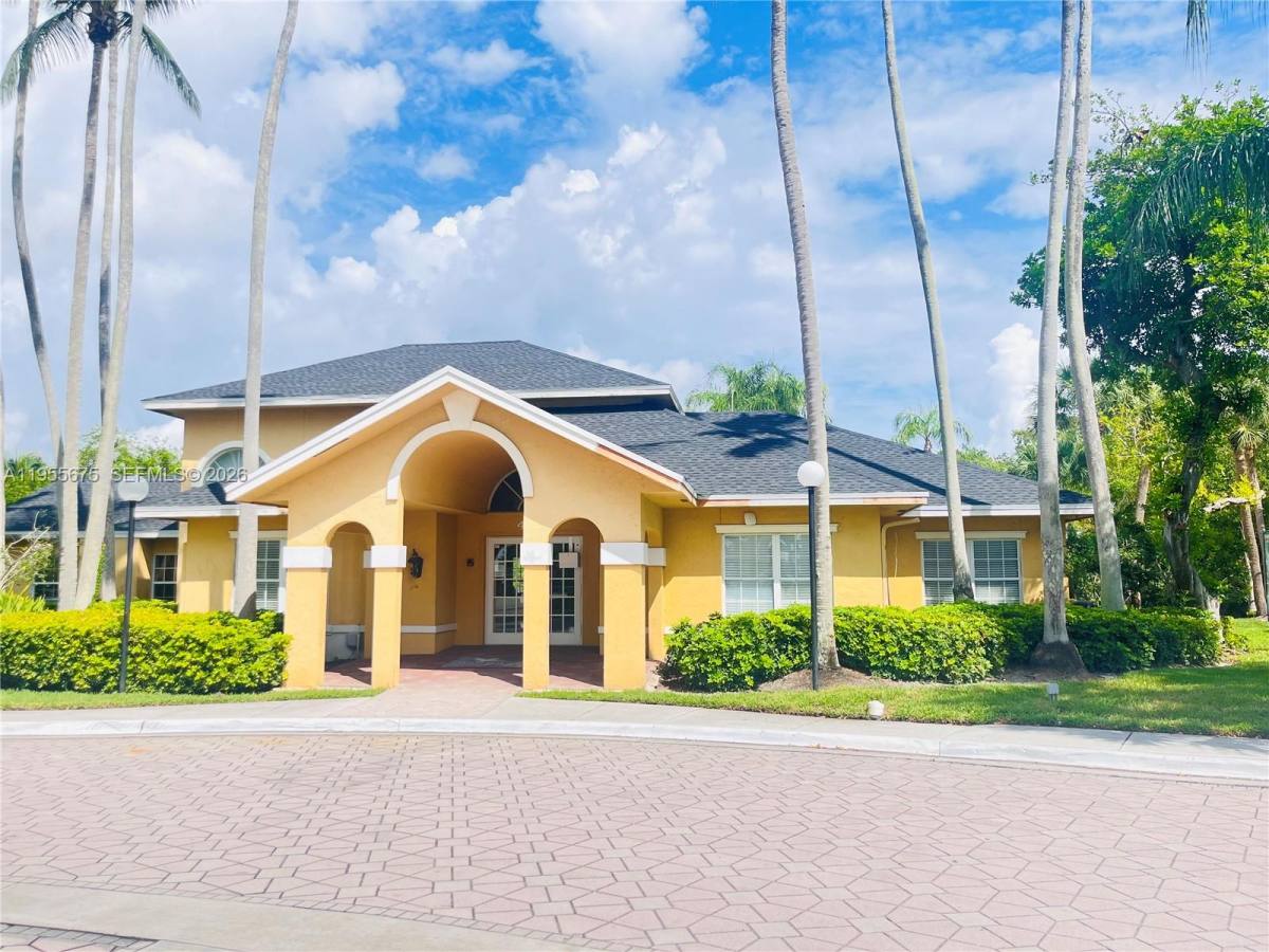 Apartment for rent at 4015 W McNab Rd #4015D104, Pompano Beach, FL 33069
