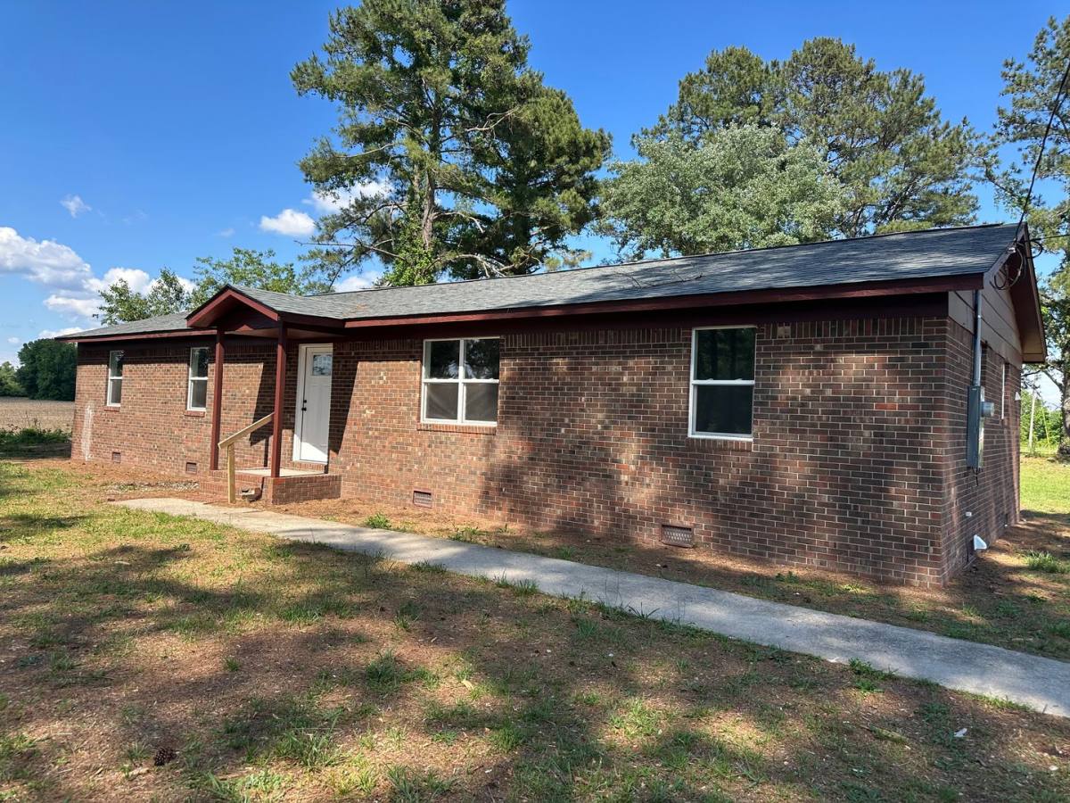 House for rent at 201 Morning Rd, Windsor, NC 27983