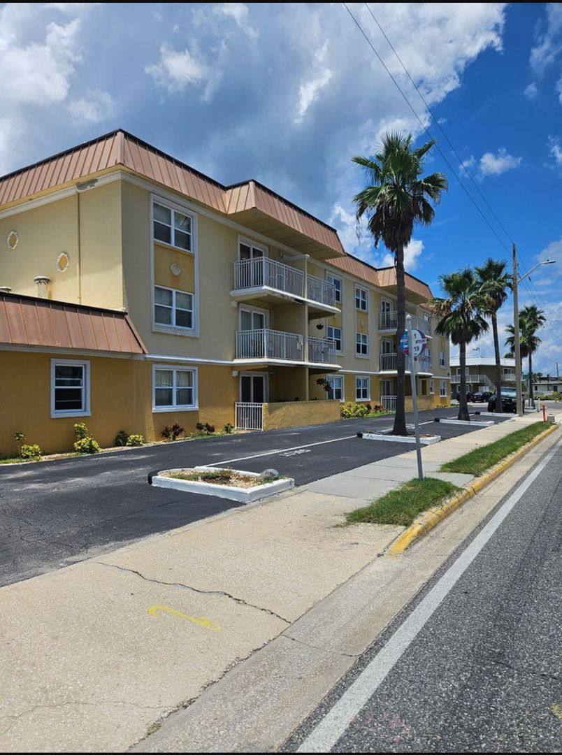 Apartment for rent at 1825 N Atlantic Ave, Daytona Beach, FL 32118