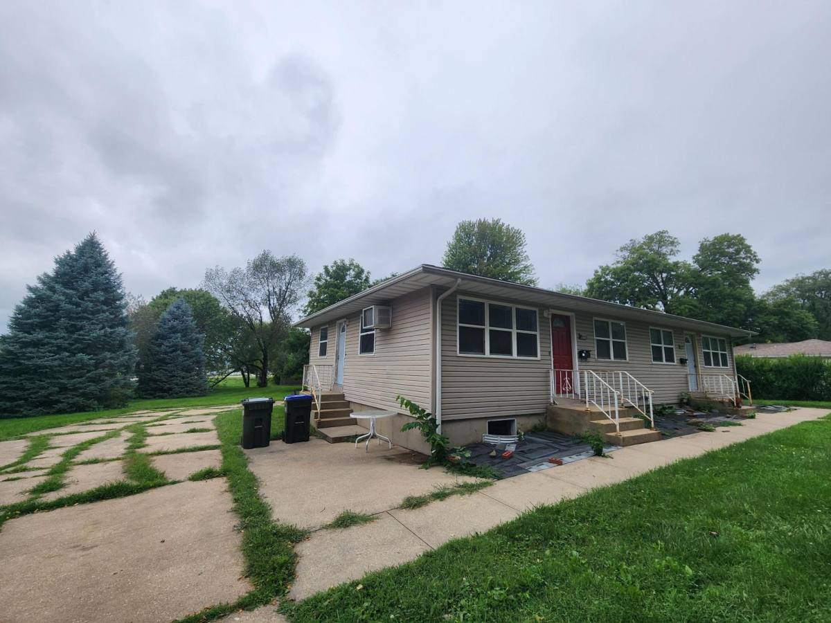 House for rent at 1615 Crescent St, Iowa City, IA 52245