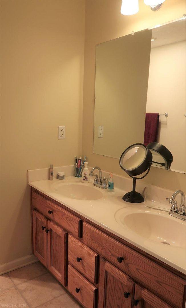 House for rent at 685 Tarrytown Rd, Christiansburg, VA 24073