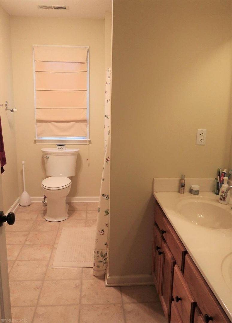House for rent at 685 Tarrytown Rd, Christiansburg, VA 24073