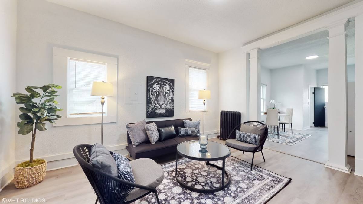 Apartment for rent at 319 Franklin Ave, Des Moines, IA 50314