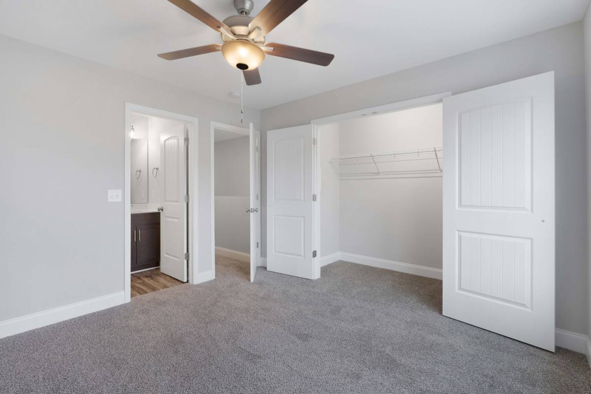 Condo for rent at 955 Professional Park Dr, Clarksville, TN 37040