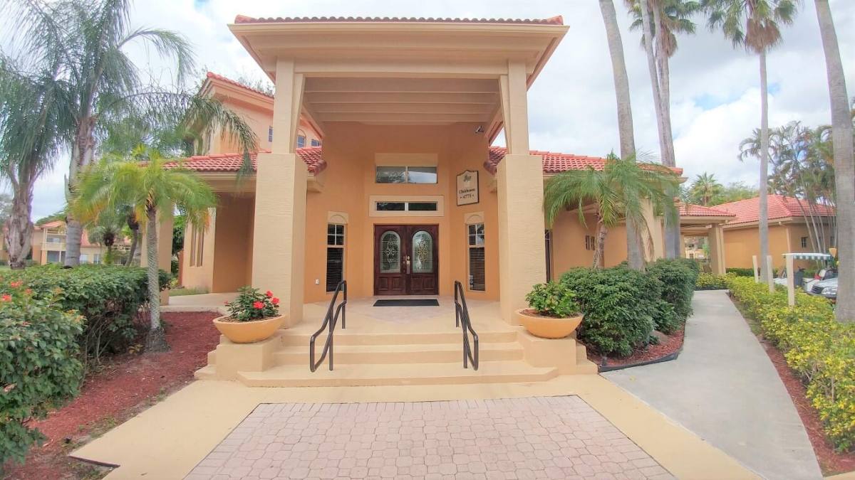 Townhouse for rent at 4823 Via Palm Lakes #1306, West Palm Beach, FL 33417