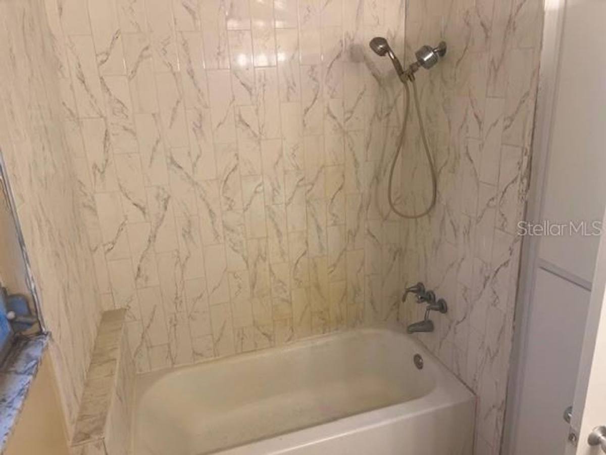 House for rent at 16406 Lake Byrd Dr, Tampa, FL 33618