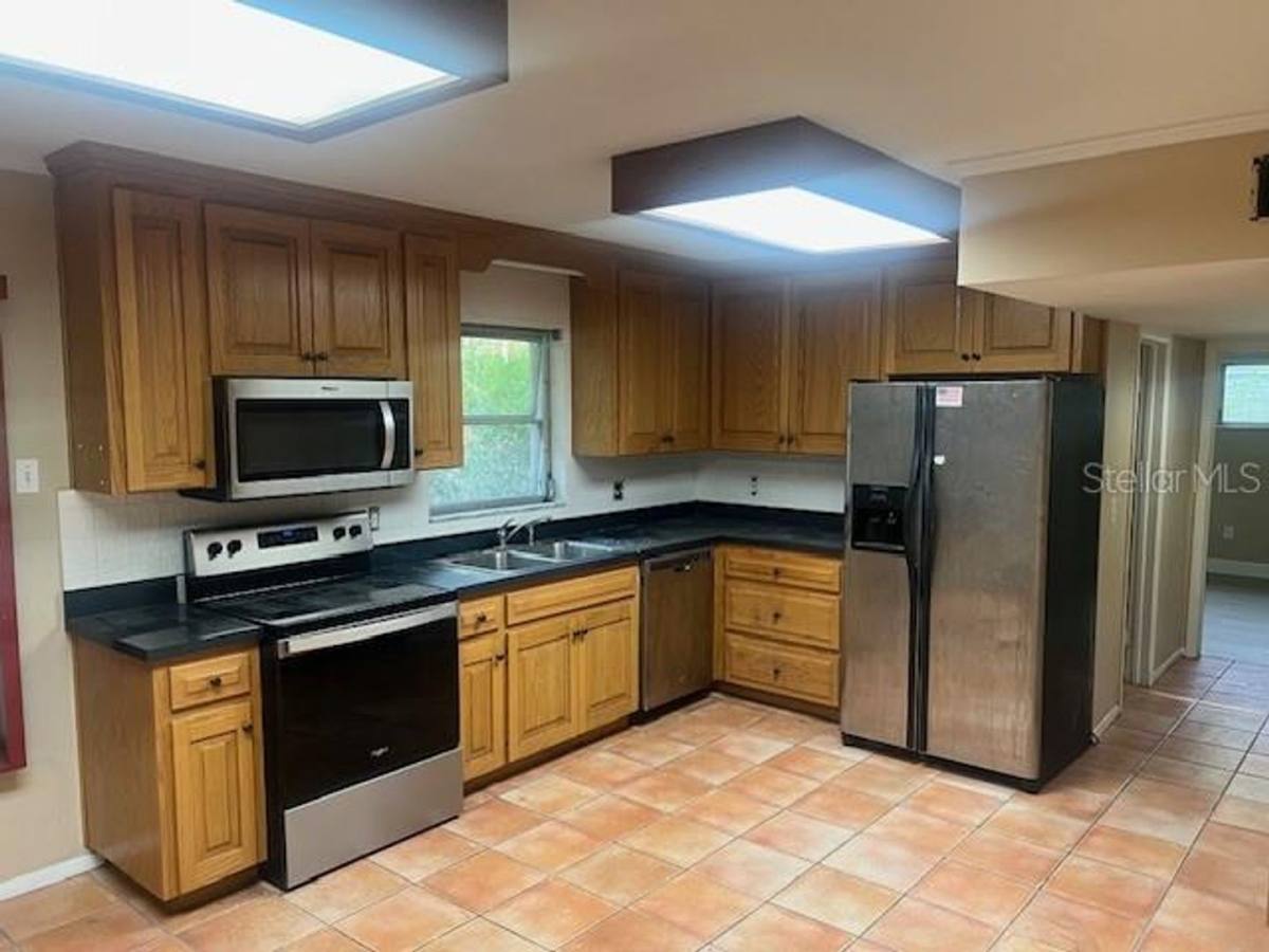 House for rent at 16406 Lake Byrd Dr, Tampa, FL 33618