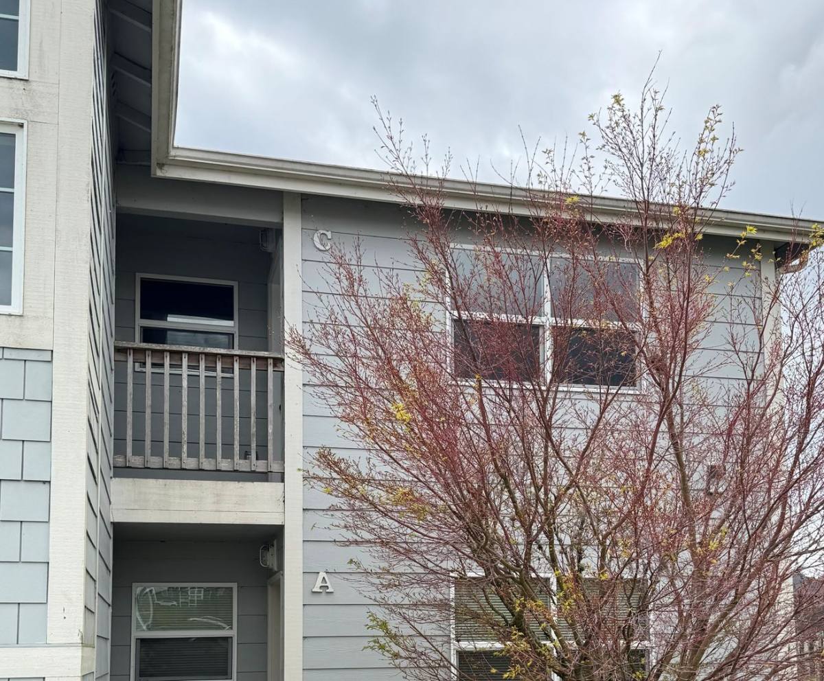 Apartment for rent at 2035 SE Azalea Ave, Warrenton, OR 97146