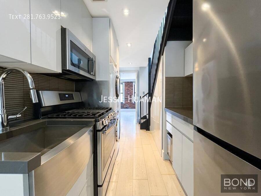 Apartment for rent at 120 Mulberry #PH8, New York, NY 10013