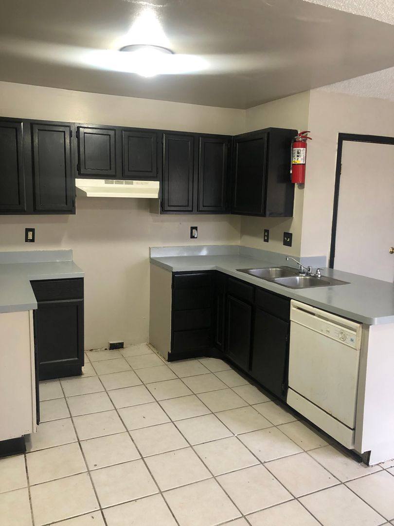 Apartment for rent at 2695 Divot, Columbus, OH 43211