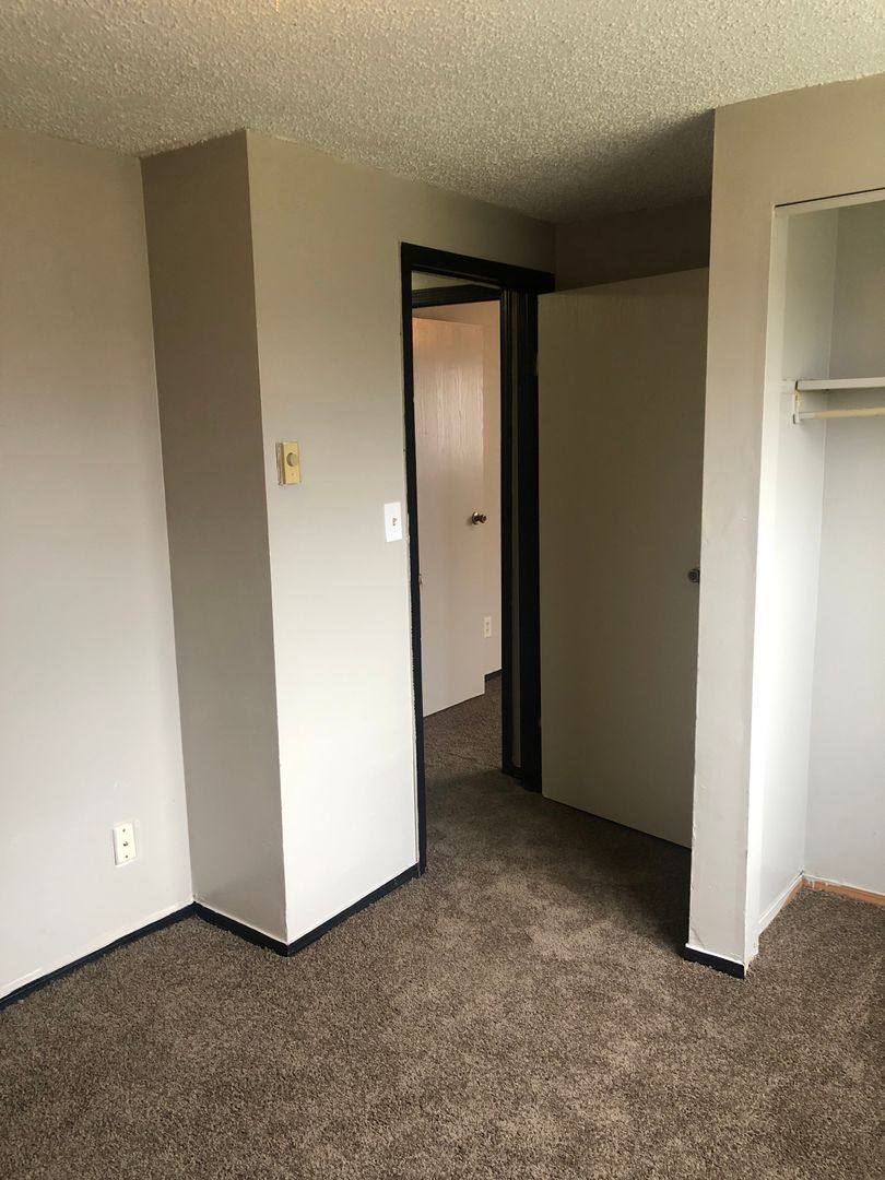 Apartment for rent at 2695 Divot, Columbus, OH 43211