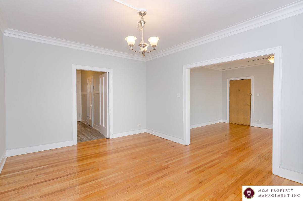 Apartment for rent at 440 N Austin Ave, Oak Park, IL 60302