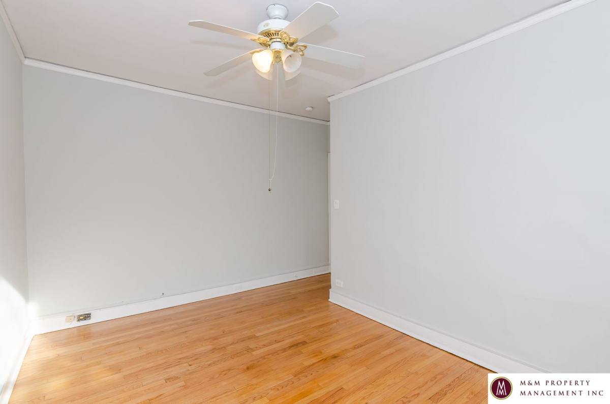 Apartment for rent at 440 N Austin Ave, Oak Park, IL 60302