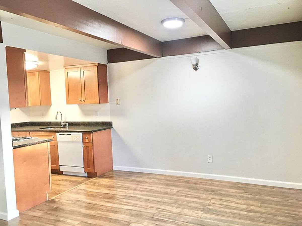 Apartment for rent at 52 E 41st Place, San Mateo, CA 94403