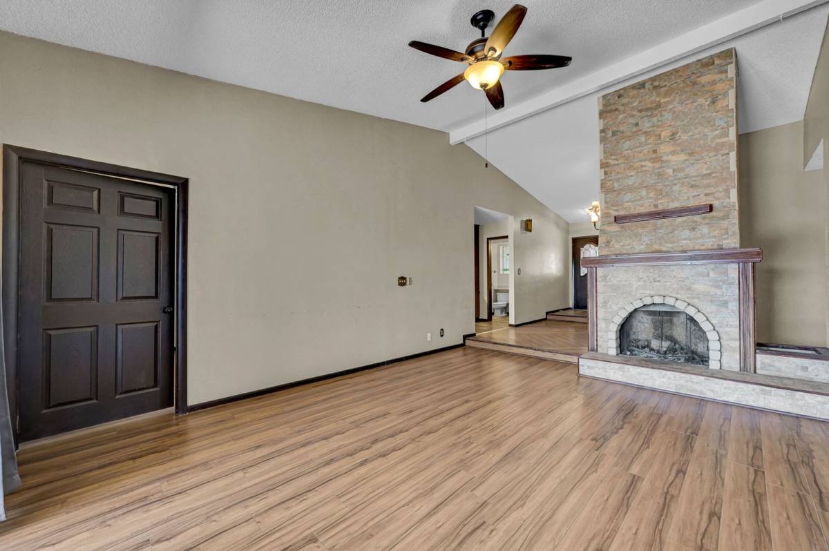House for rent at 6975 O'Bannon Dr, Las Vegas, NV 89117