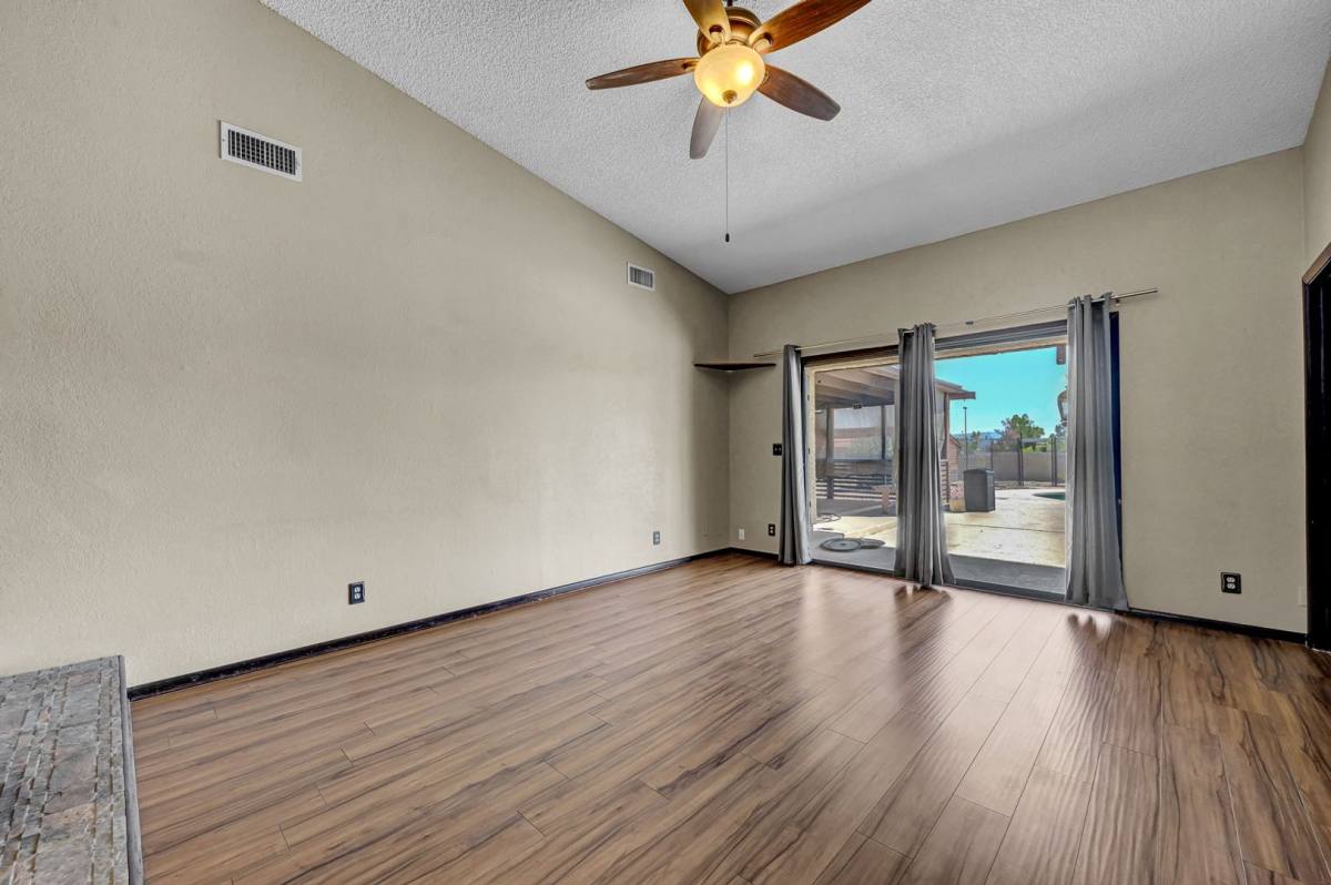 House for rent at 6975 O'Bannon Dr, Las Vegas, NV 89117