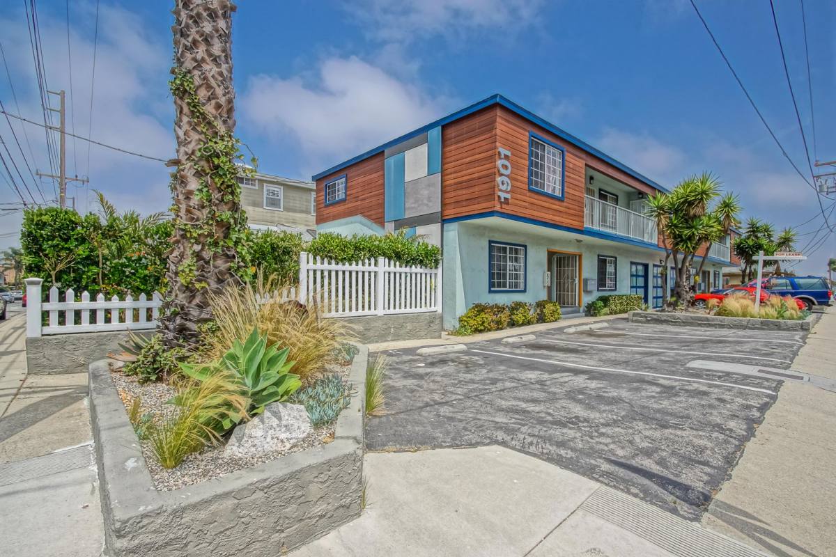 Apartment for rent at 1901-1905 Phelan Lane, Redondo Beach, CA 90278