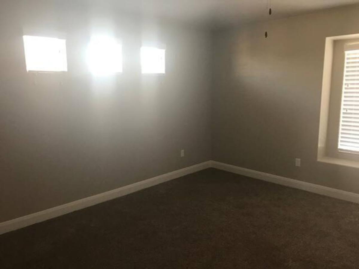 Townhouse for rent at 2520 Blackhawk Dr, Santa Clara, UT 84765