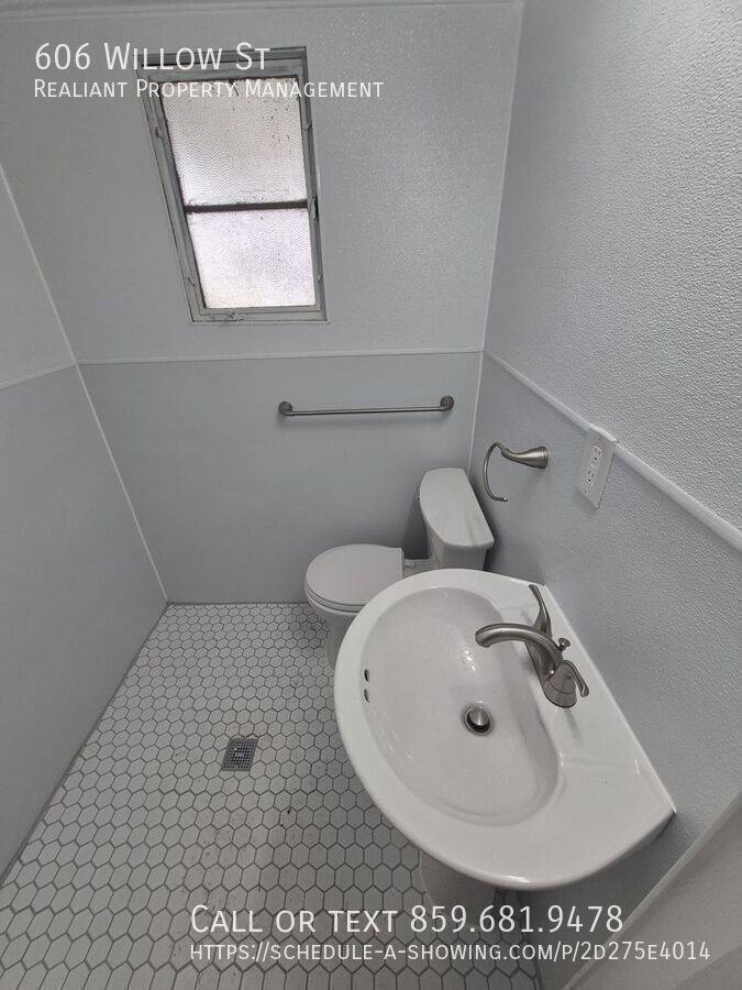 House for rent at 606 Willow St, Erlanger, KY 41018